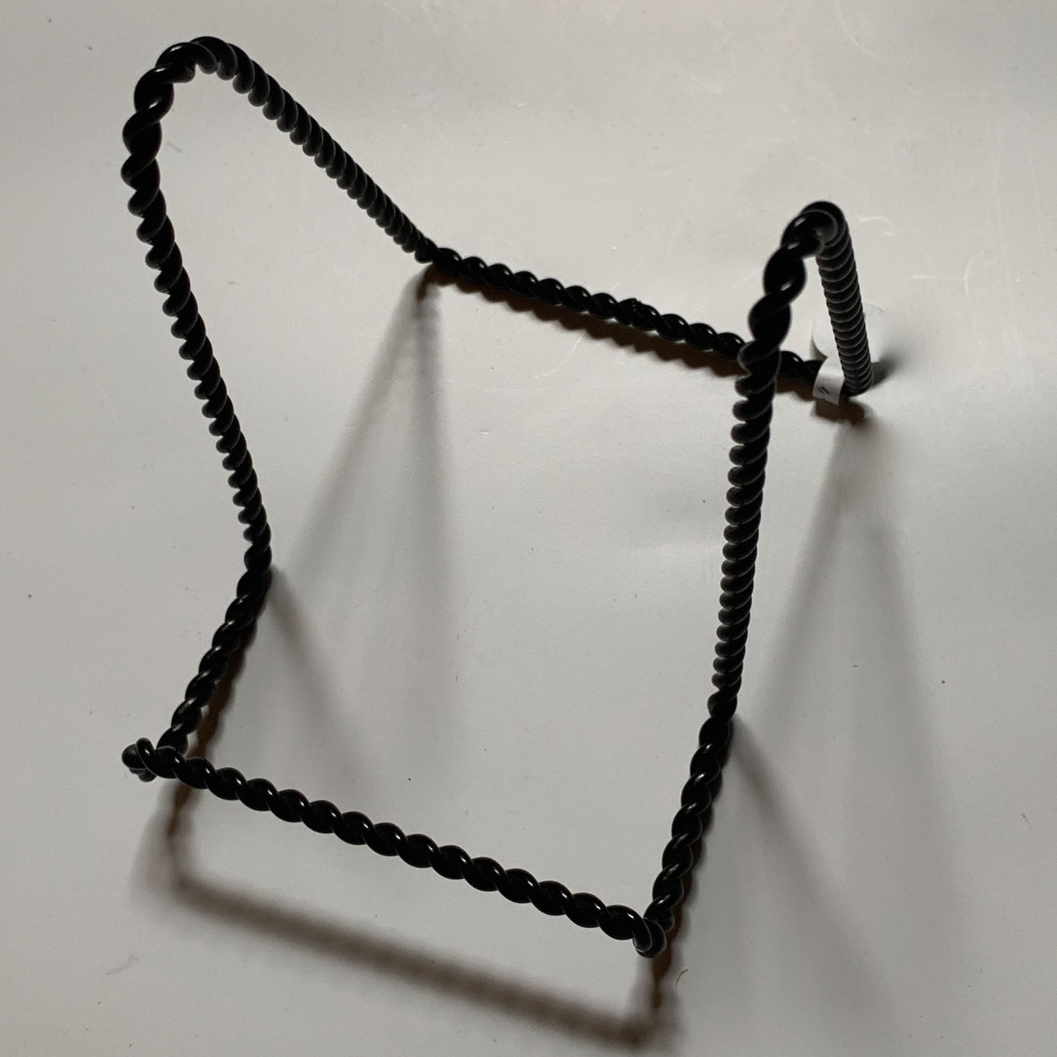 Braided Metal Easel, 4"